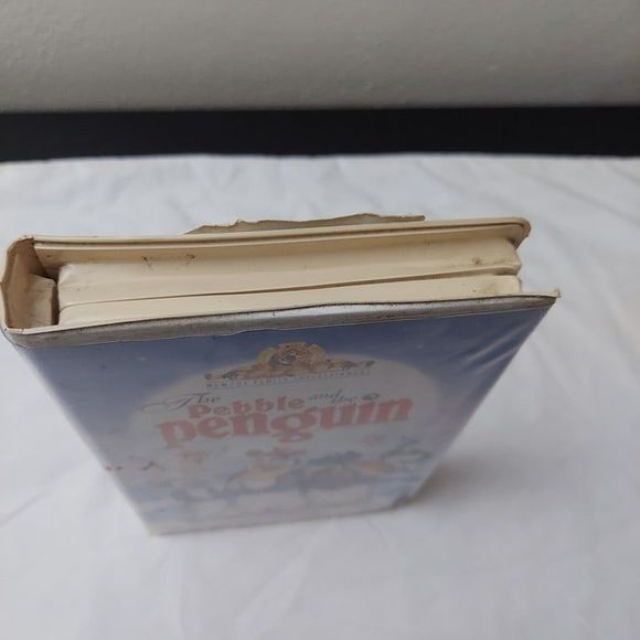 The Pebble and the Penguin VHS 1995 Soft Clam Shell Case CC Animated Bluth - Picture 5 of 7